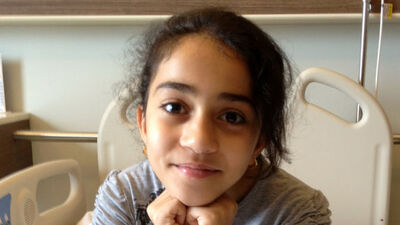 3 böbrekli Mina Türk doktorlara emanet!