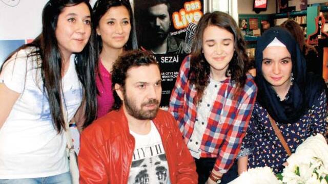 Hayranları yalnız bırakmadı
