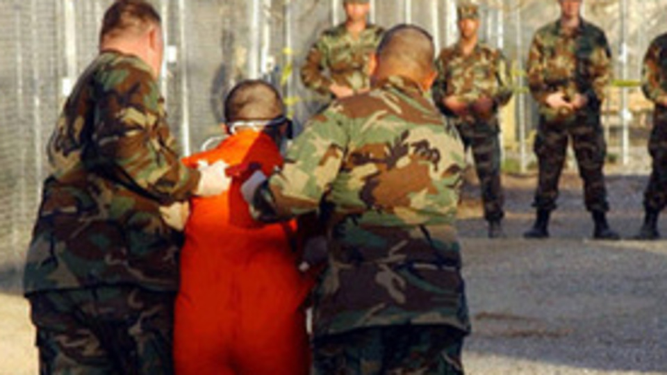 Askeri cezaevinde isyan