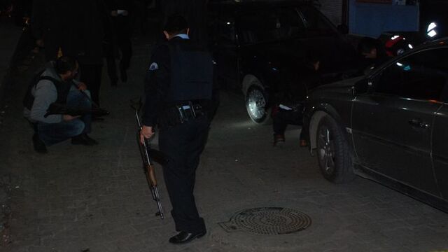 Diyarbakır'da polise silahlı saldırı