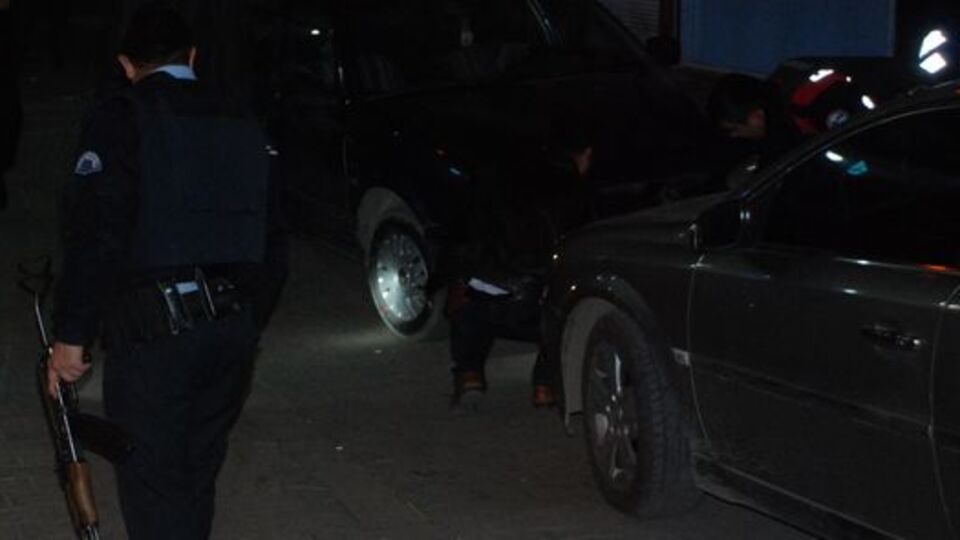 Diyarbakır'da polise silahlı saldırı