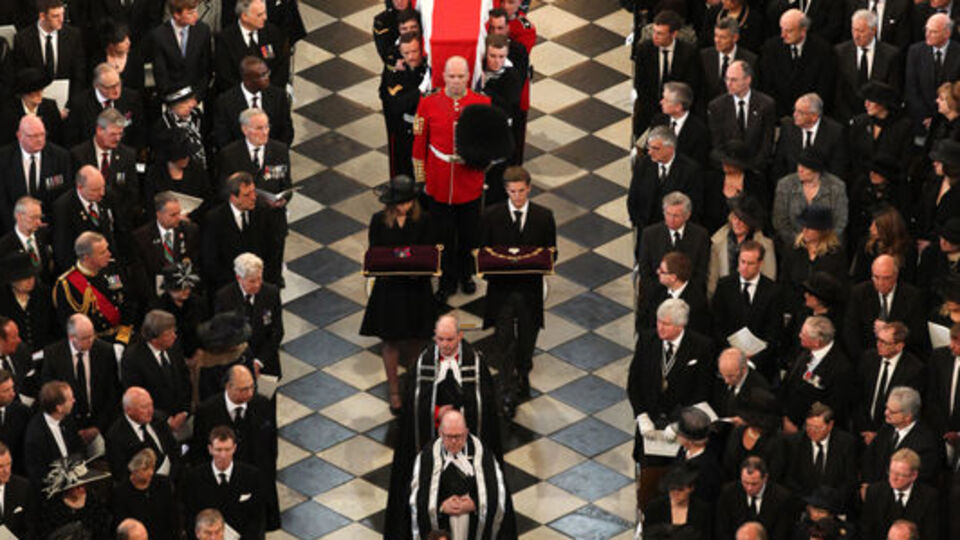 Demir Leydi alkış ve 'Yuh' sesleriyle