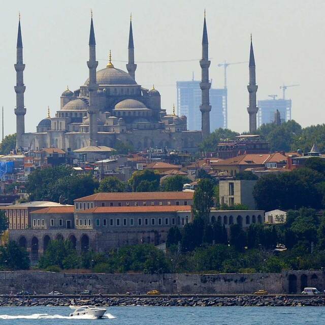 Siluet bozan kuleler neden yıkılamadı?