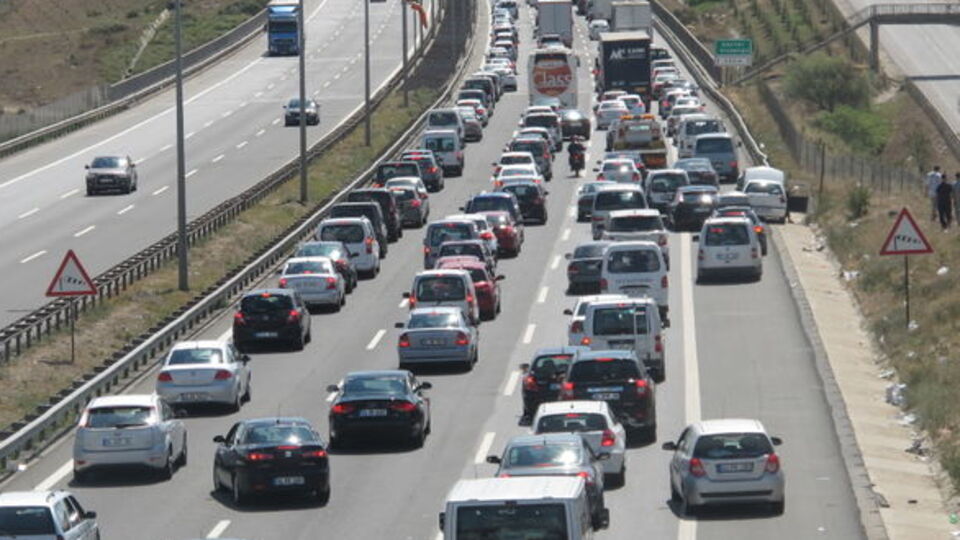 Vekile trafik üstünlüğü olur mu?