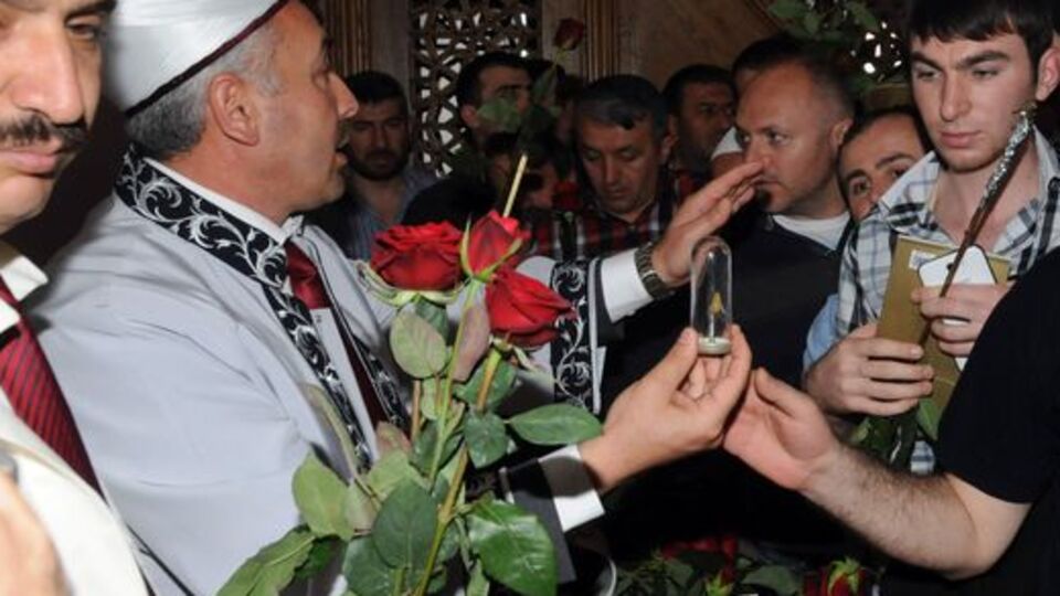 Havalimanında Sakal-ı Şerif heyecanı