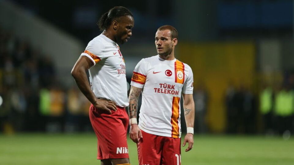 Drogba ve Sneijder zirvede