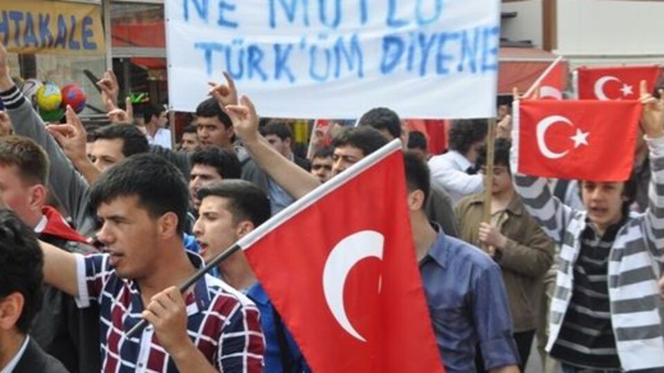 Sakarya'da ülkücüler yürüdü