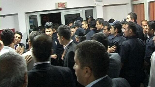 'Akil'lere protesto