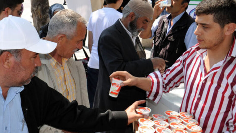 Yeşilay'dan 'milli içki ayran' servisi