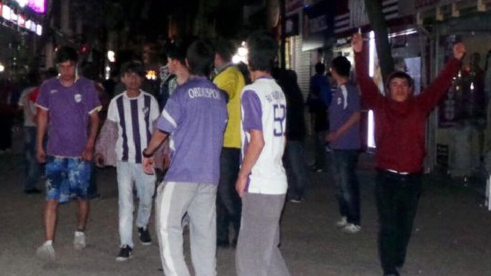 Galatasaraylı taraftar bıçaklandı