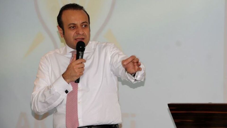 "Püskevetçi ve Çakma Gandi"