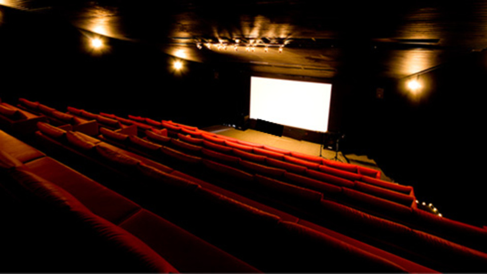 Sinemadaki gay ilişki skandalında şok!