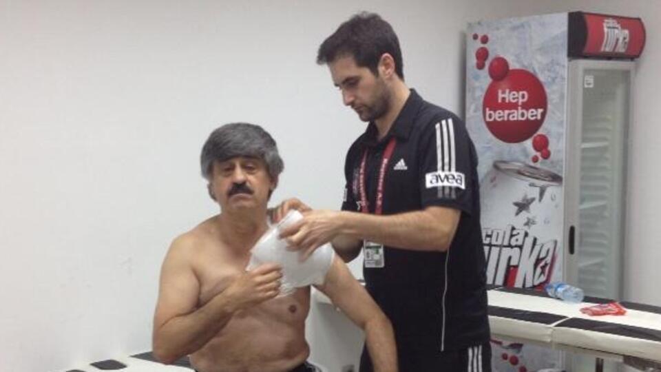 Üçlü çektirirken sakatlandı