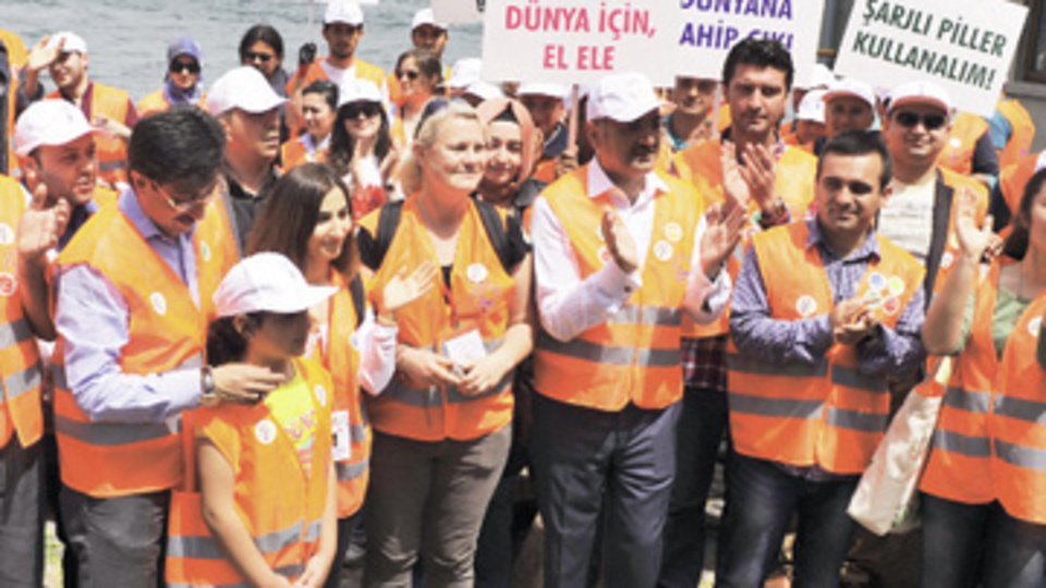 3 ton çöp topladılar