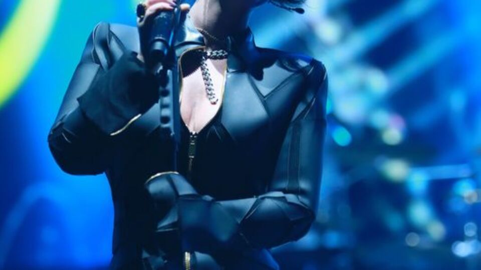 Şebnem sahneyi yaktı