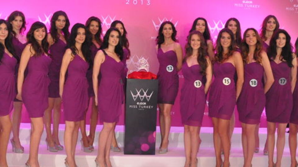 Güzeller görücüye çıktı