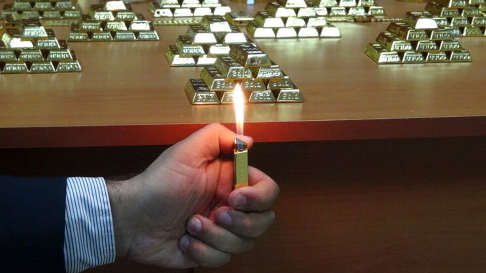 1 liralık çakmakları 8 bin liraya sattılar!