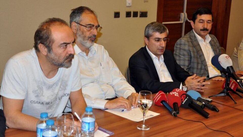 CHP, Akil İnsanlara çözüm raporunu sundu