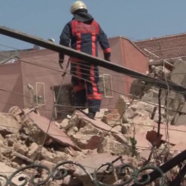 Beyoğlu'nda 6 katlı bina çöktü