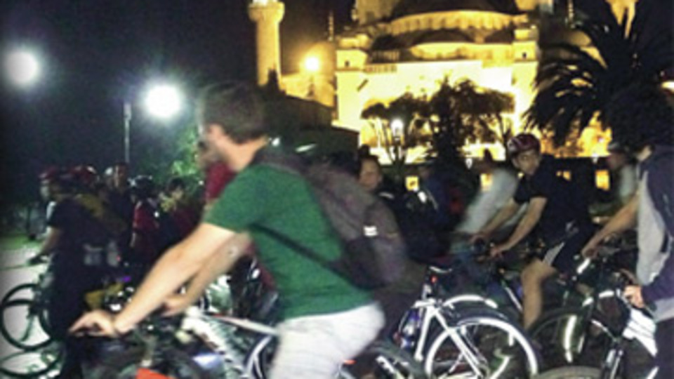 Gece yarısı bisiklet turu