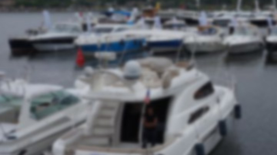Haliç'te turistik gezi yatı battı