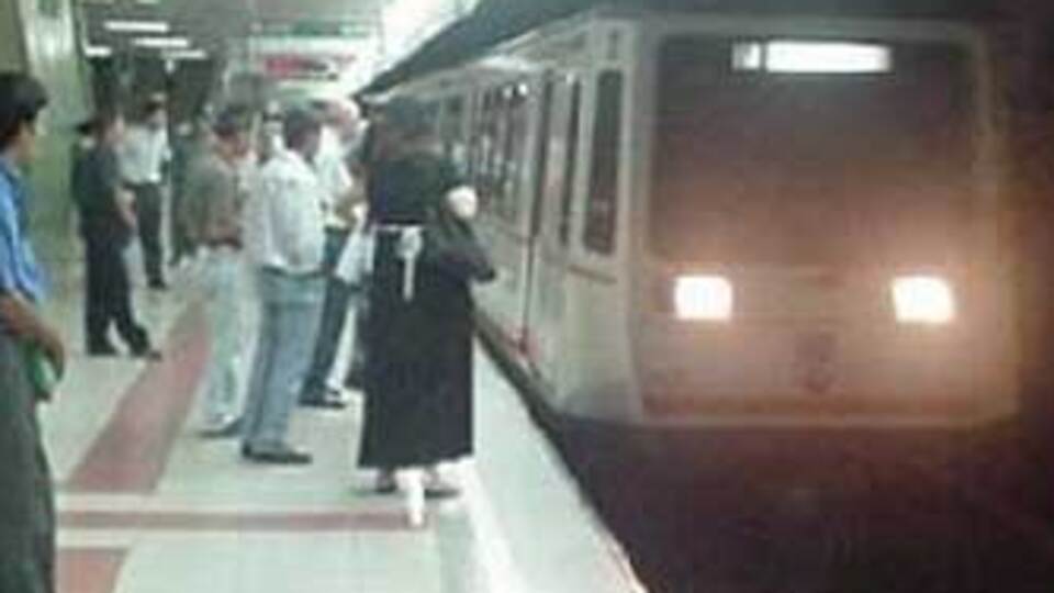 Metroda anons skandalı!