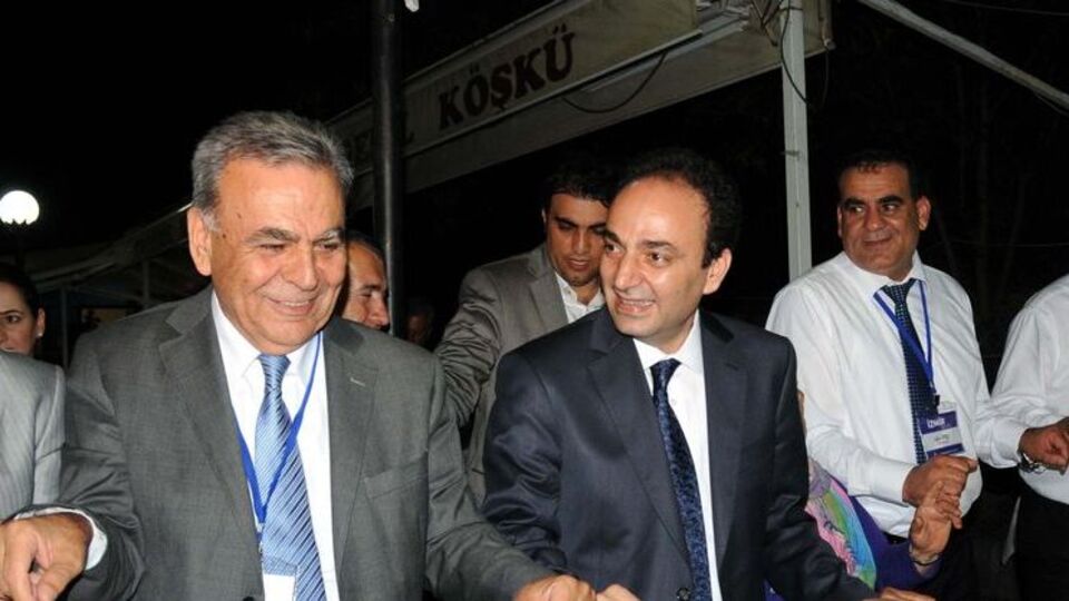 Kocaoğlu ve Baydemir halay çekti