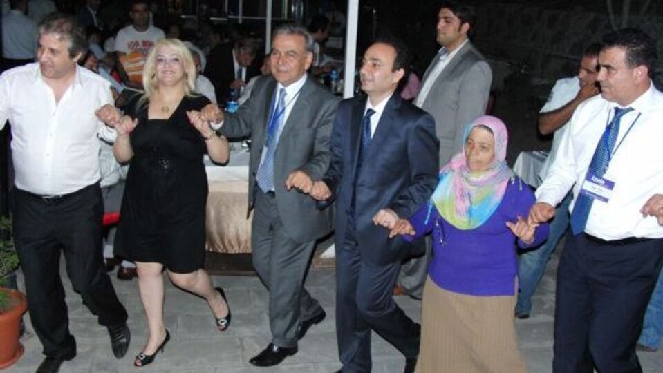 Diyarbakır'da barış halayı!