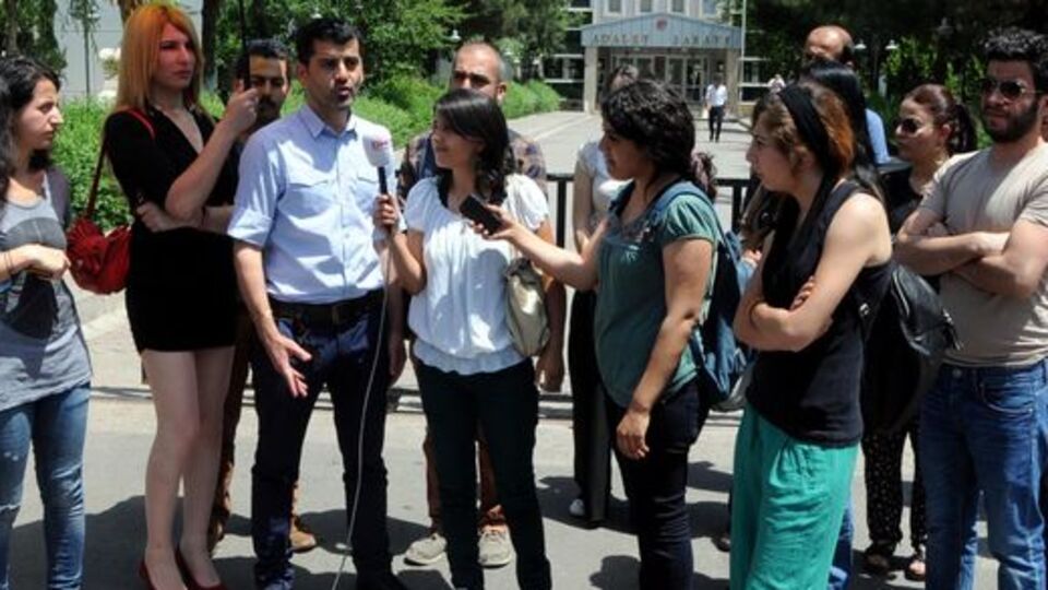 Eşcinsel R.Ç cinayeti davası sil baştan