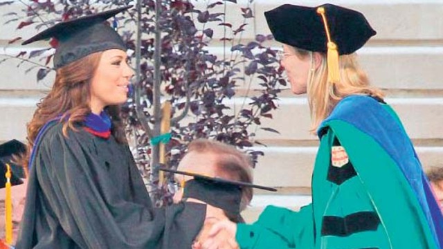 38 yaşında diplomasını aldı