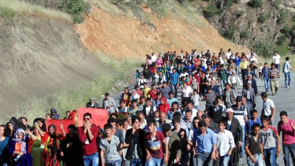 BDP'lilerden karakol inşaatlarını protesto