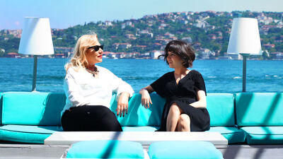 'Alkışlamasınlar diye kadınlar kocalarının elini tutardı"