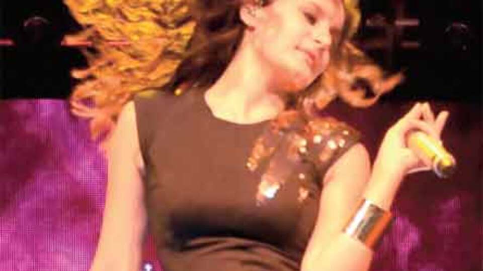 Yeni albümün ilk konseri İzmir'de