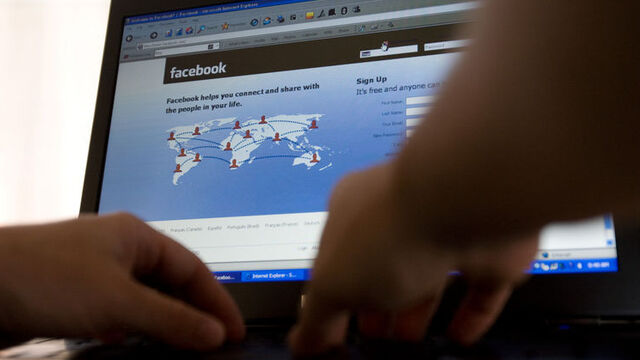 Facebook için diş yaptırıyorlar