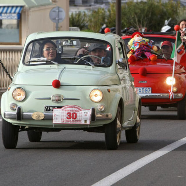 Bu da otomobil güzellik yarışması!