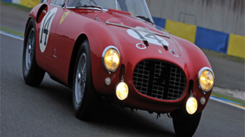 Ferrari rekor fiyata satıldı!