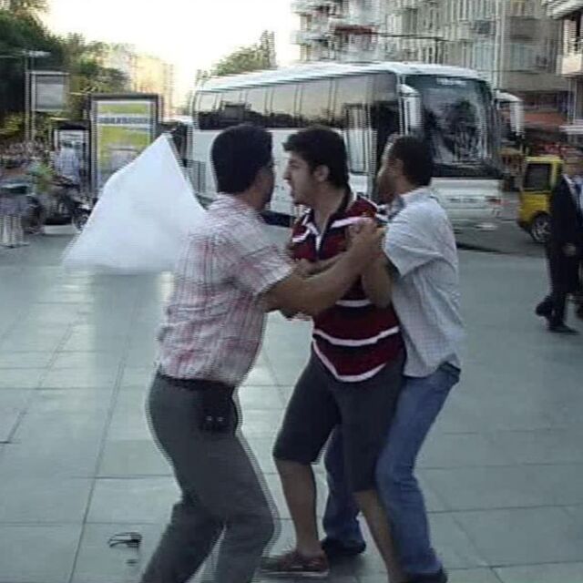 ABD'li askerlere çuval geçirme girişimine beraat!