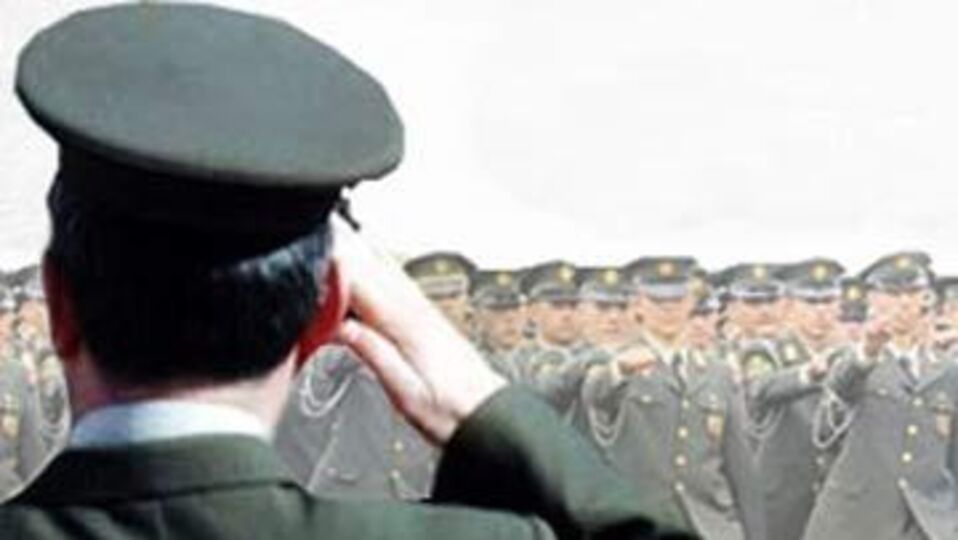 Kara Kuvvetleri'nde şark depremi!