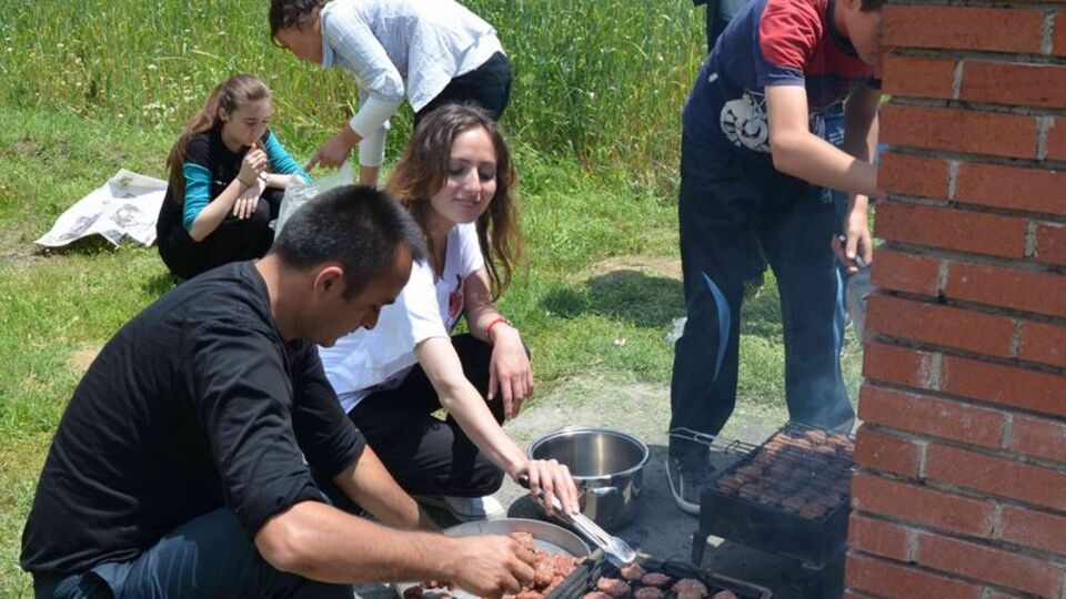 "Çiğ eti tuttuğunuz maşayla pişmiş eti tutmayın"