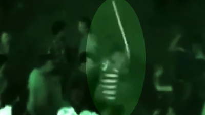 Polisin gözü önünde öldüresiye dövdüler!