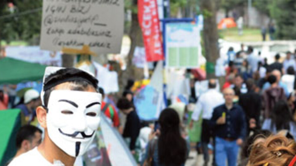 'Bu sloganı yazan gelsin!'