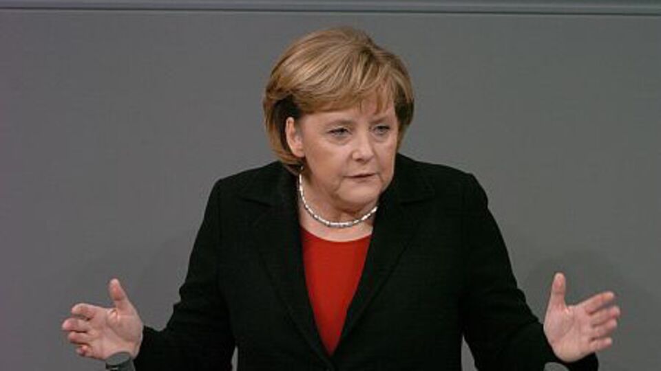 Merkel'e ağır suçlama!