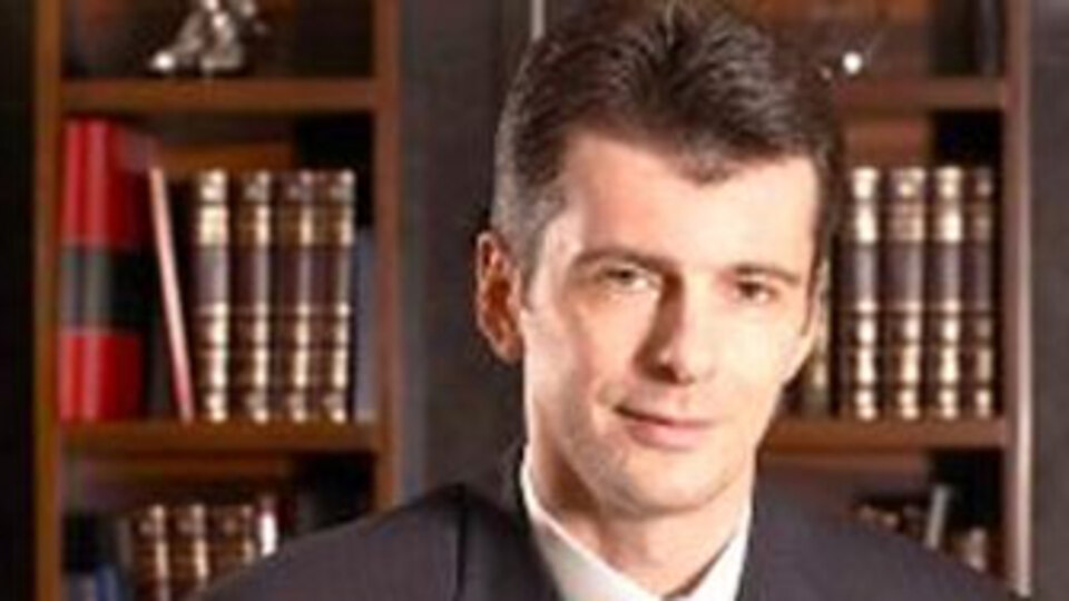 Rus milyarder Çeşme'yi bekliyor!