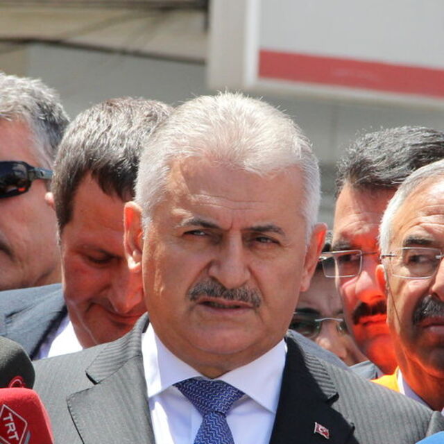 Bakan'dan flaş Facebook ve Twitter açıklaması