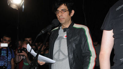 Okan Bayülgen'den sert sözler!