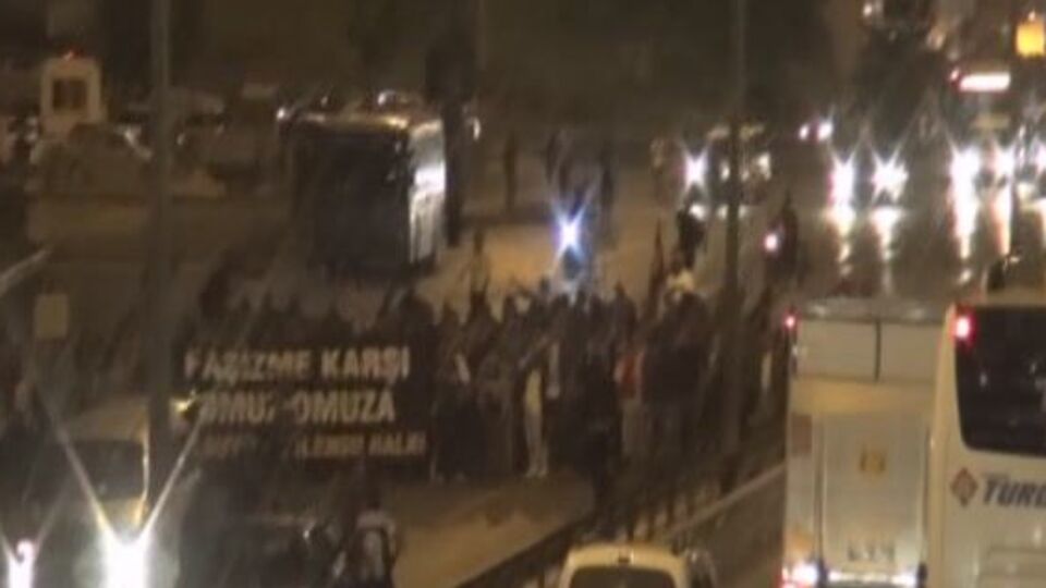 D-100'ü trafiğe kapattılar