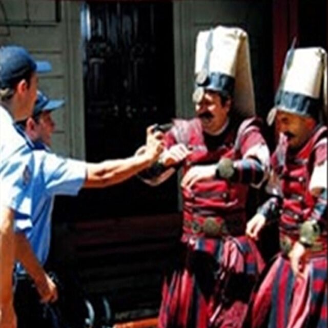 Osmanlı'ya da biber gazı