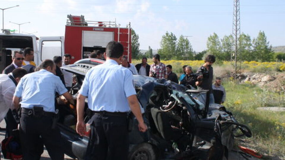 Ankara'da otomobil kazası