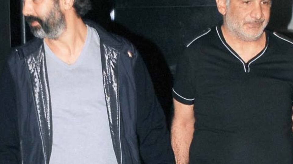 Eleştirilere gülüp geçti!