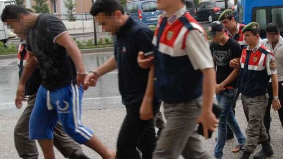 Polis kılığında gasp!
